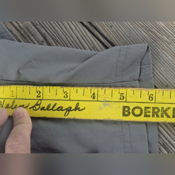 The North Face Size 14 Lightweight Shorts In Gray - Picture 12 of 12